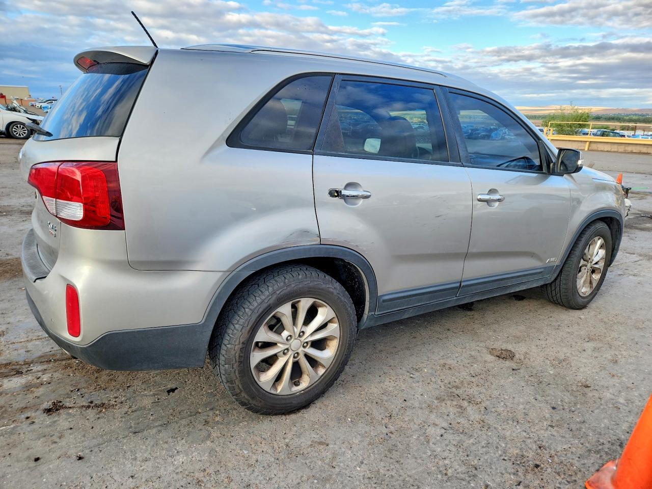 2014 KIA SORENTO
