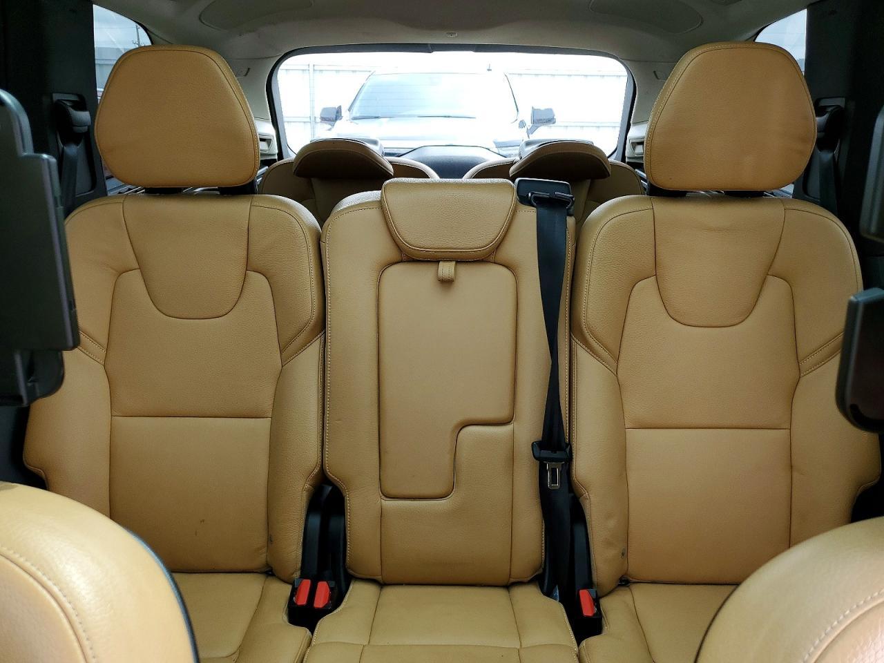 2016 VOLVO XC90
