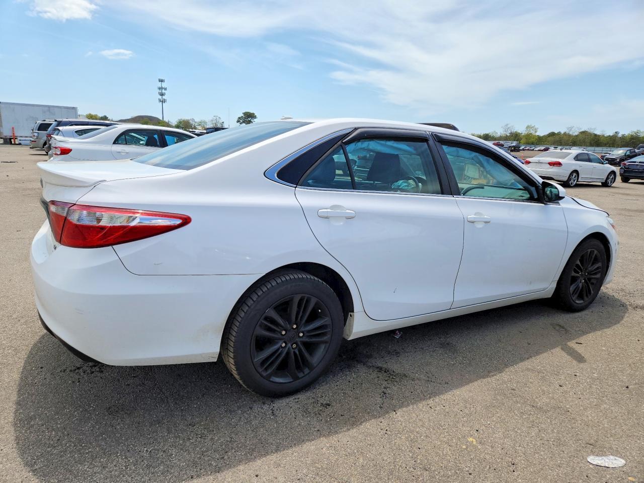 2015 TOYOTA CAMRY