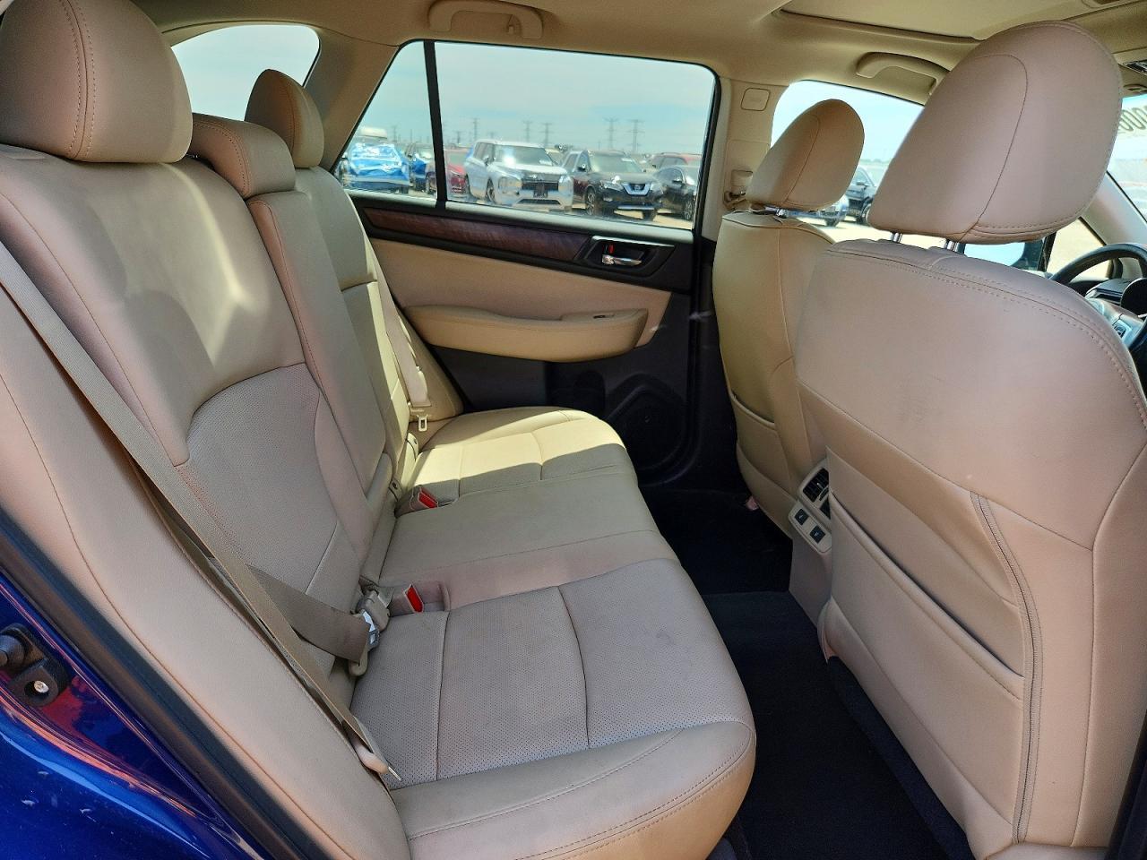 2015 SUBARU Outback