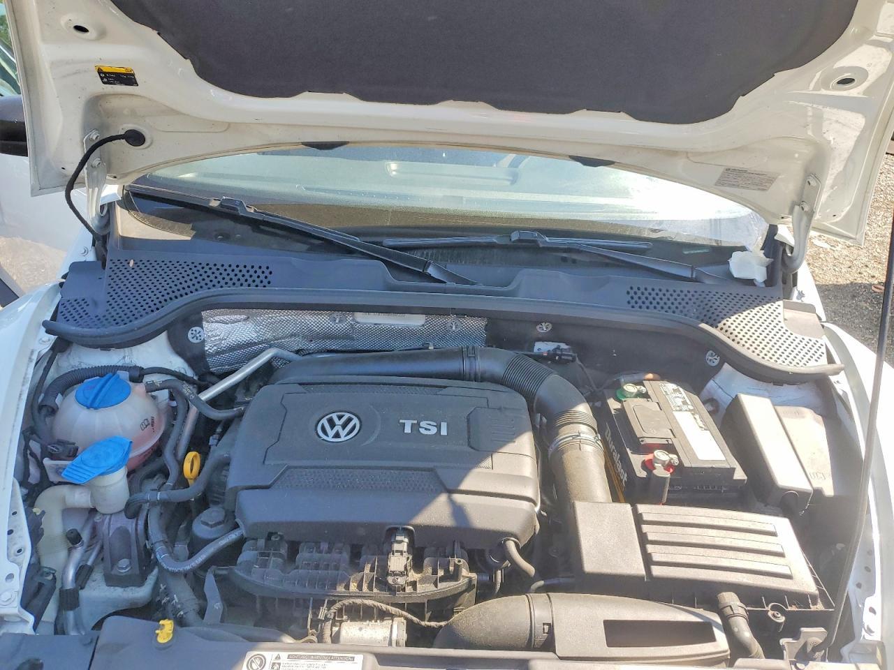 2017 VOLKSWAGEN Beetle