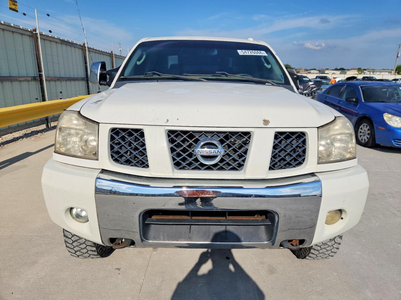2011 NISSAN Titan