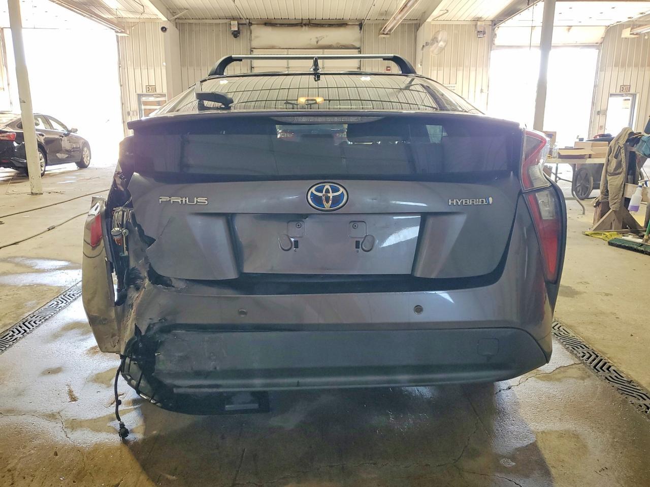 2017 TOYOTA PRIUS