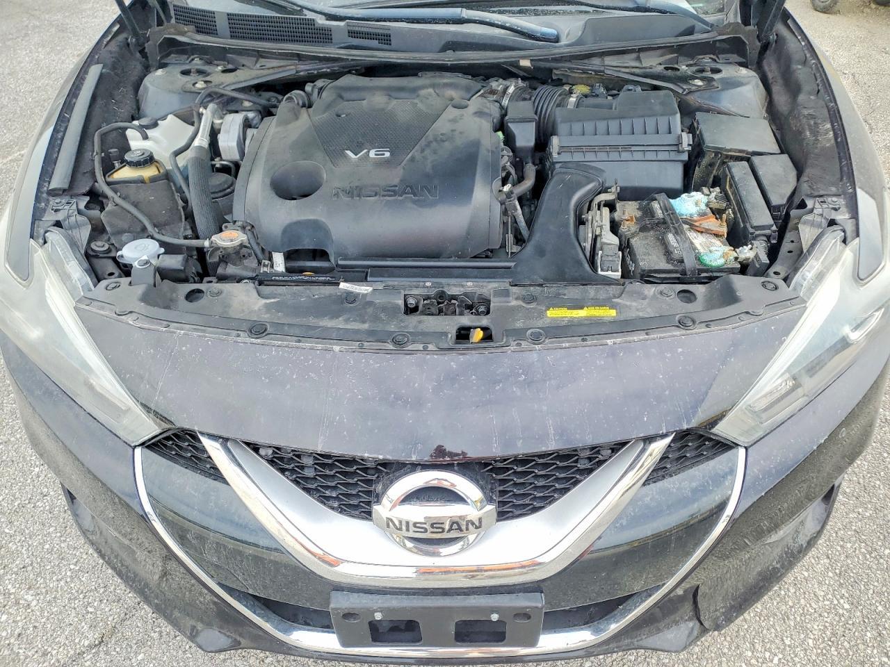 2017 NISSAN Maxima