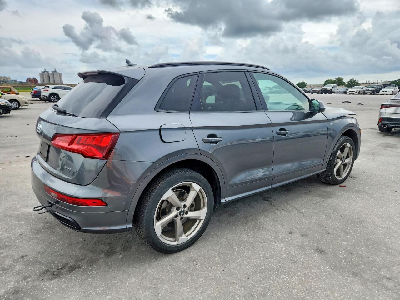 2020 AUDI Q5