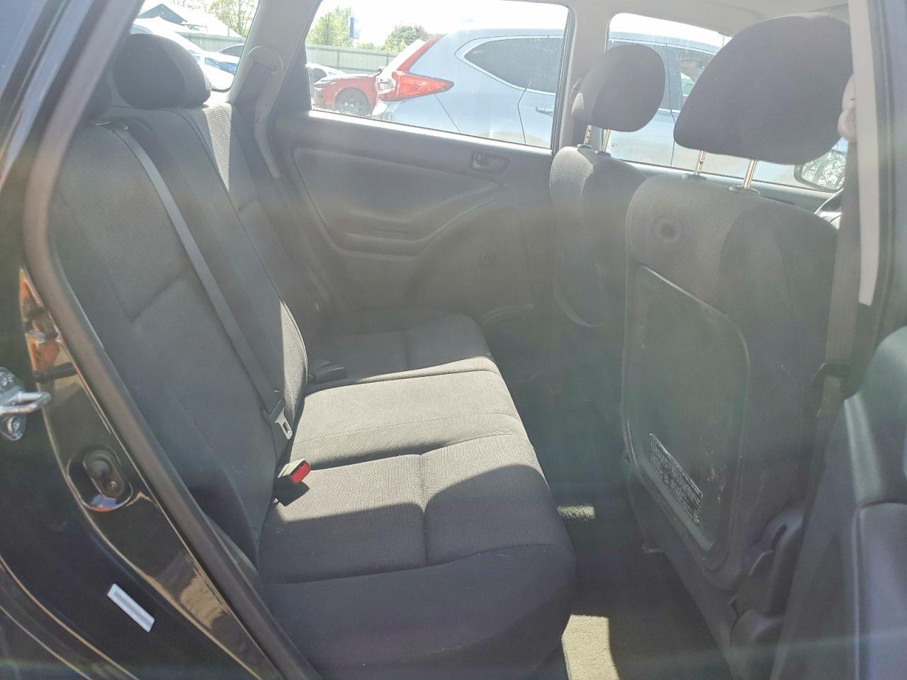2004 PONTIAC VIBE