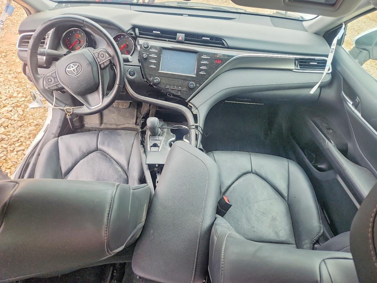 2018 TOYOTA CAMRY