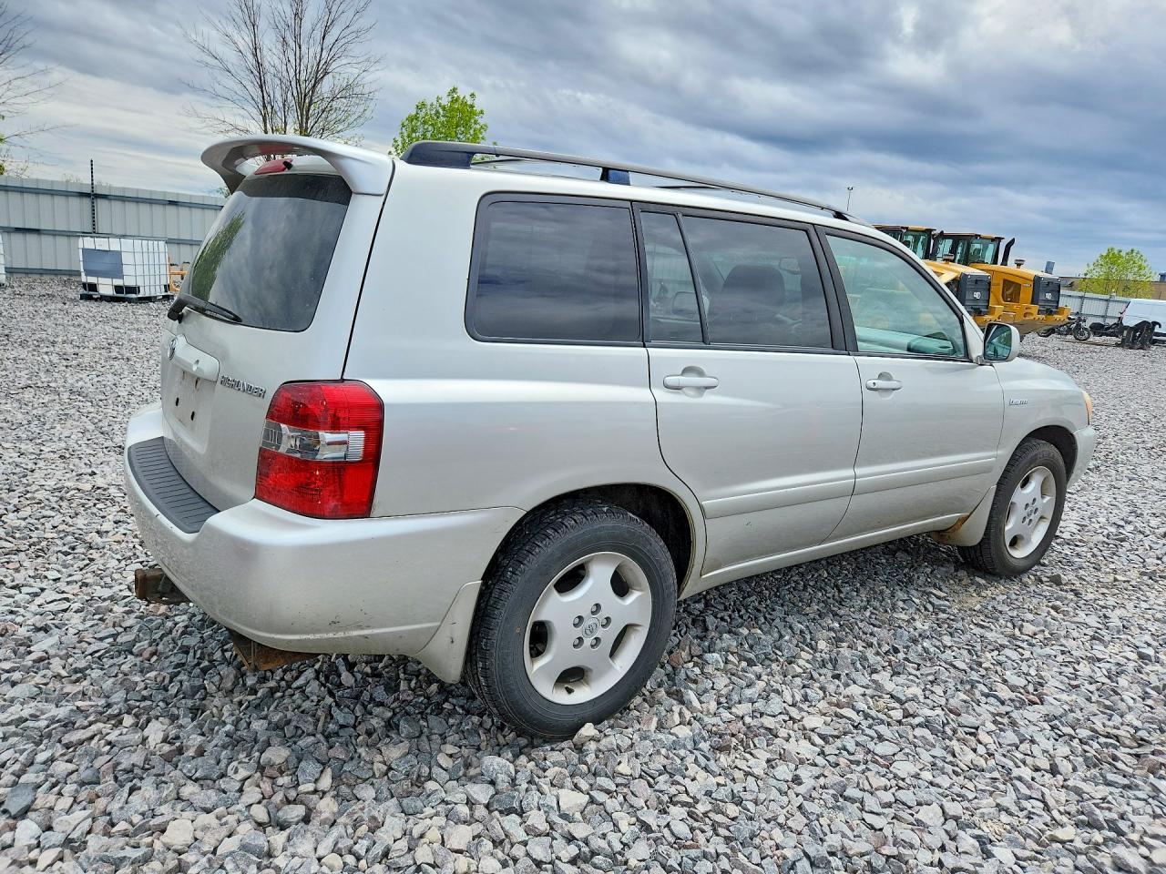 2005 TOYOTA HIGHLANDER