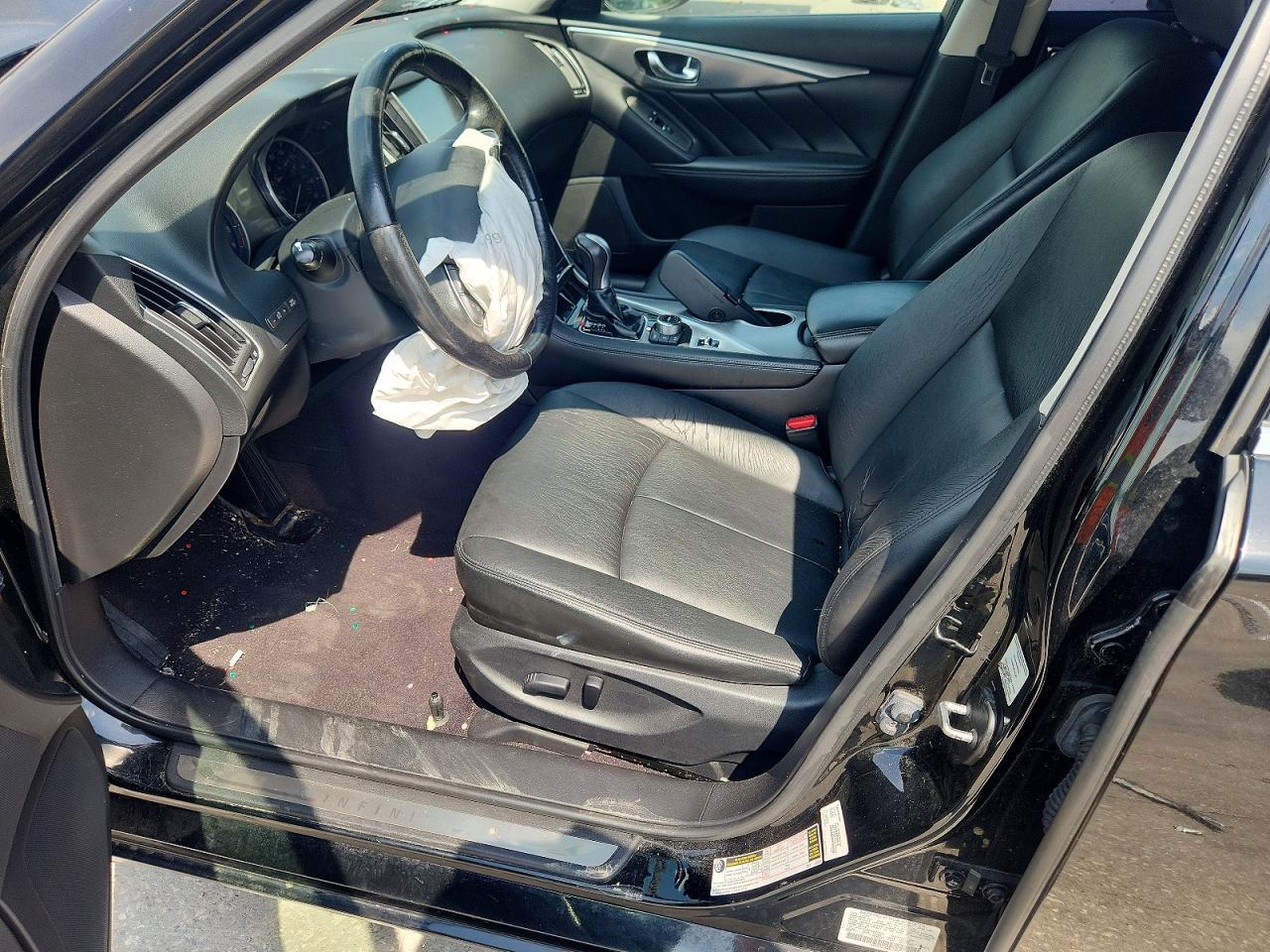 2015 INFINITI Q50