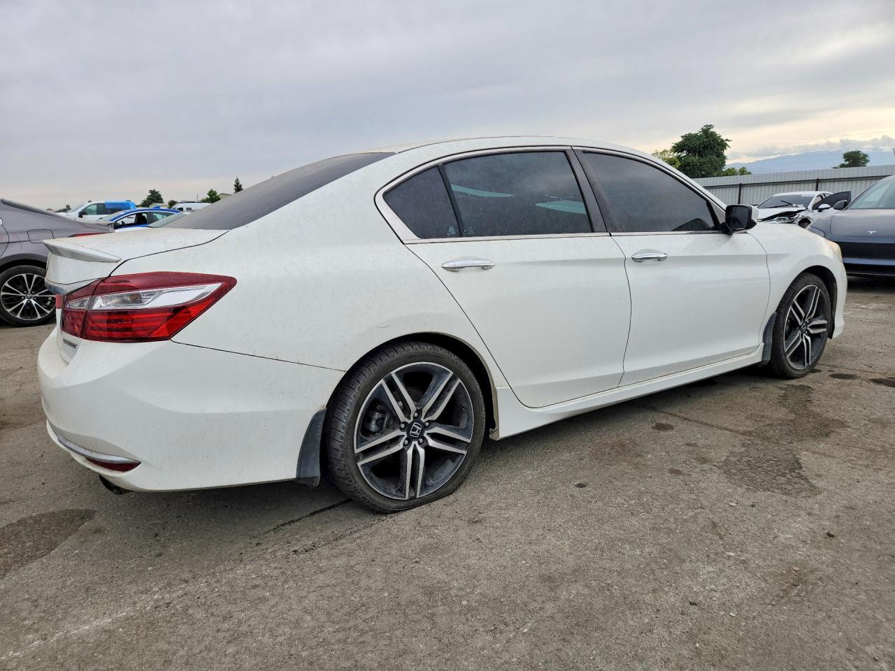 2017 HONDA ACCORD