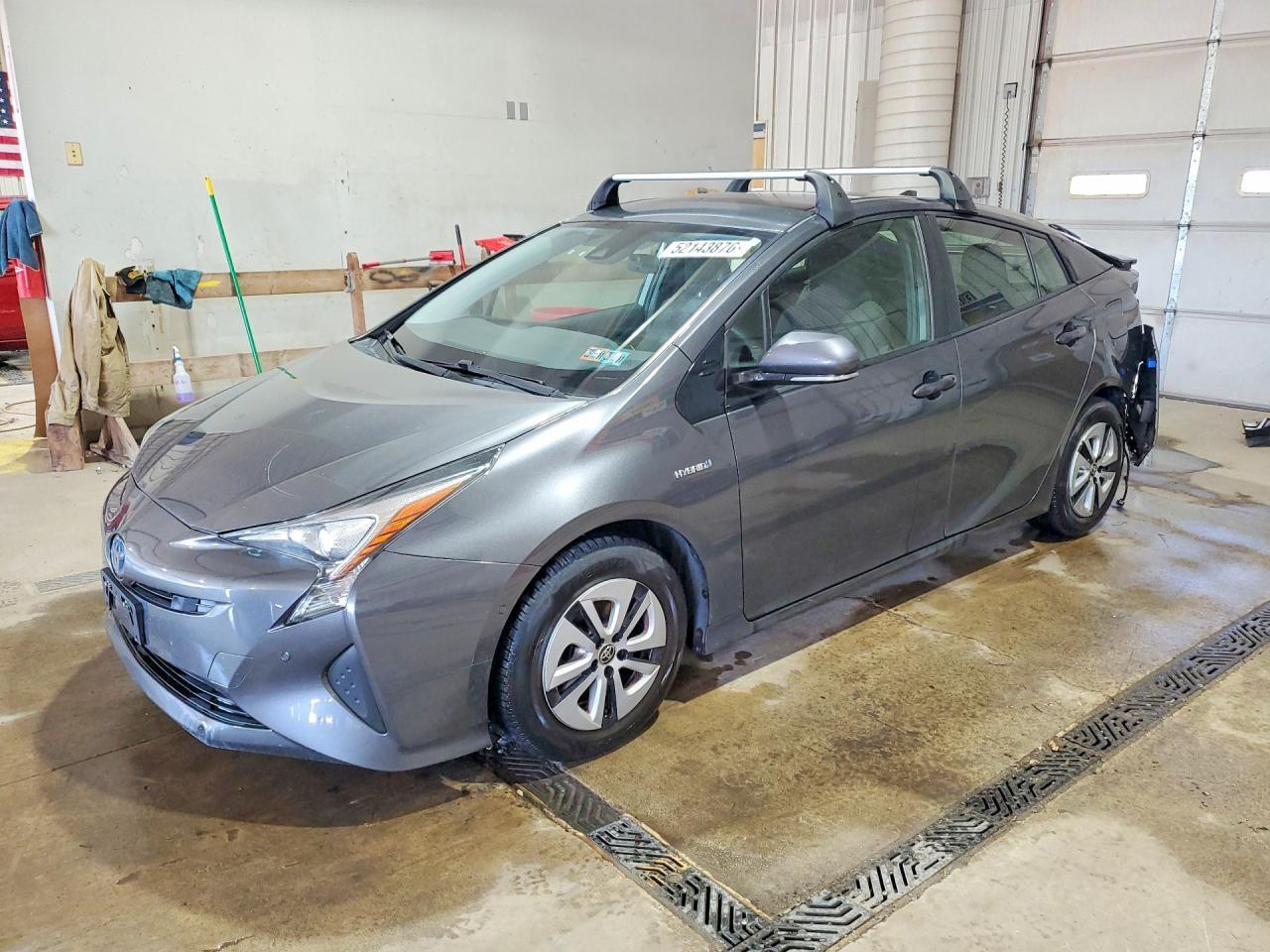 2017 TOYOTA PRIUS