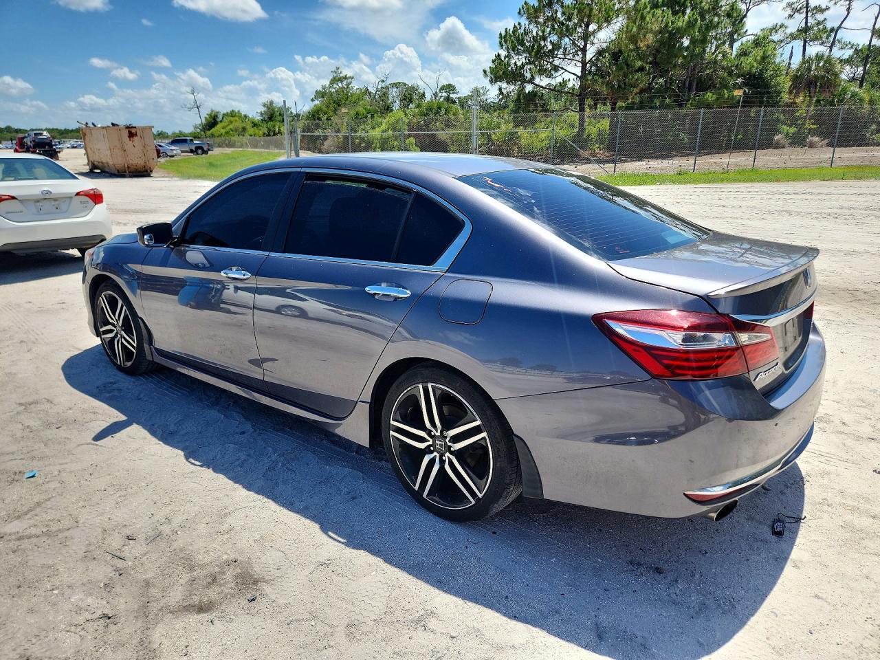 2017 HONDA ACCORD