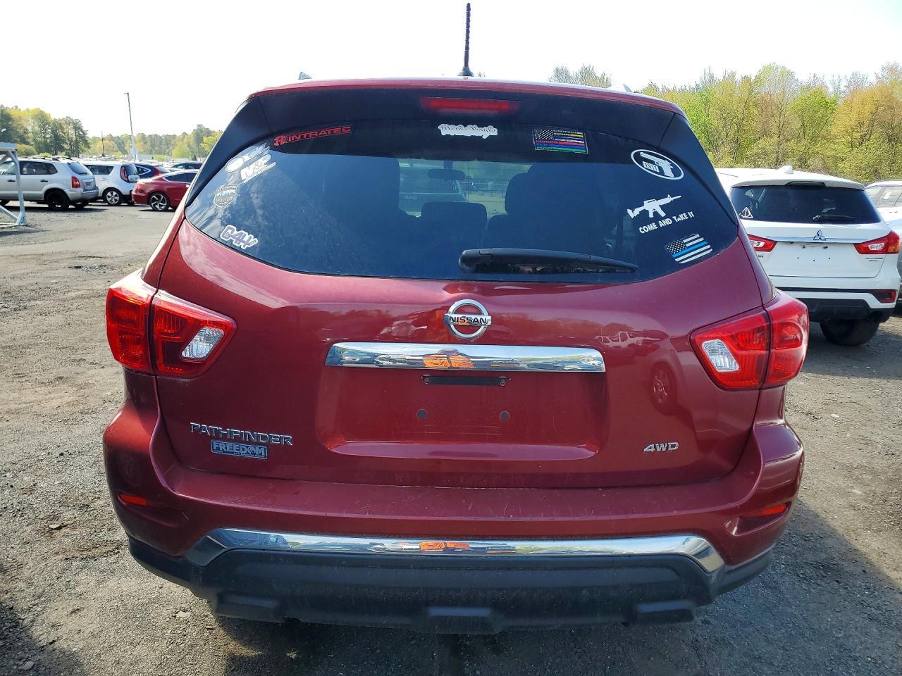 2017 NISSAN PATHFINDER