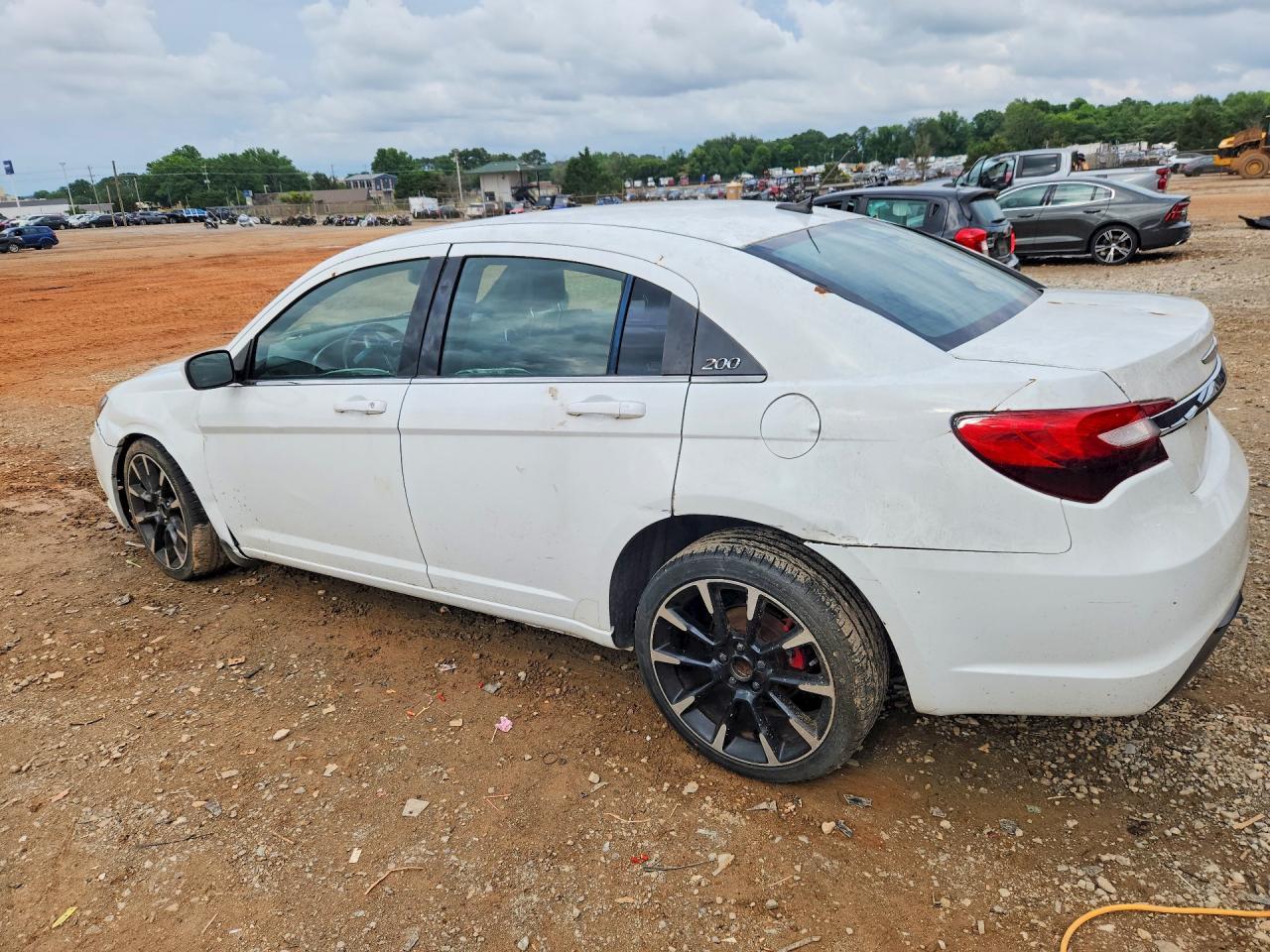 2012 CHRYSLER 200