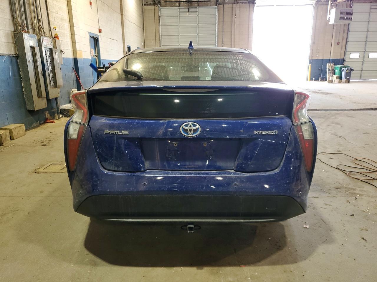 2017 TOYOTA PRIUS