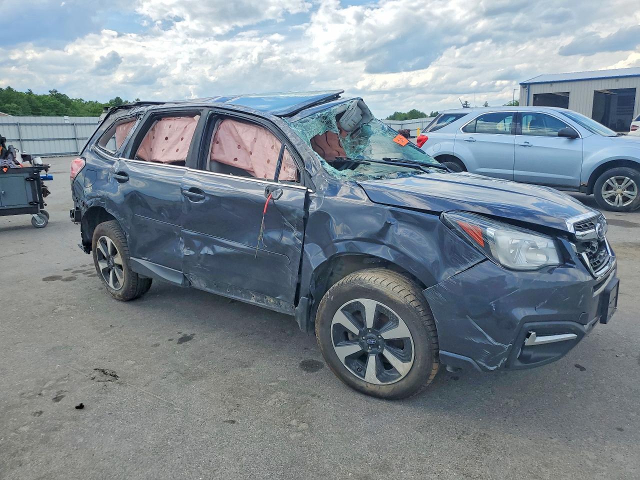 2018 SUBARU FORESTER