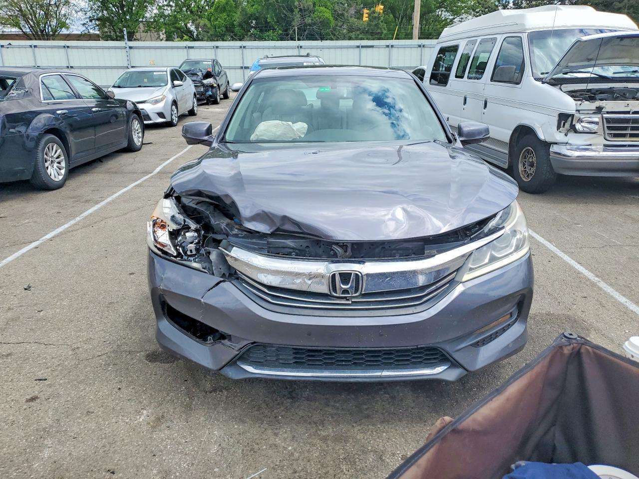 2017 HONDA ACCORD