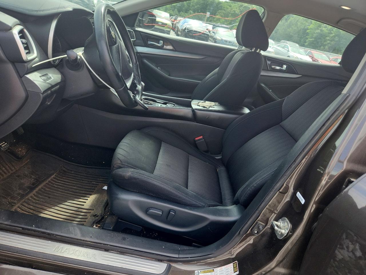2017 NISSAN Maxima