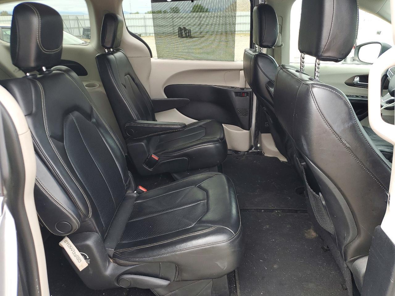 2020 CHRYSLER Voyager