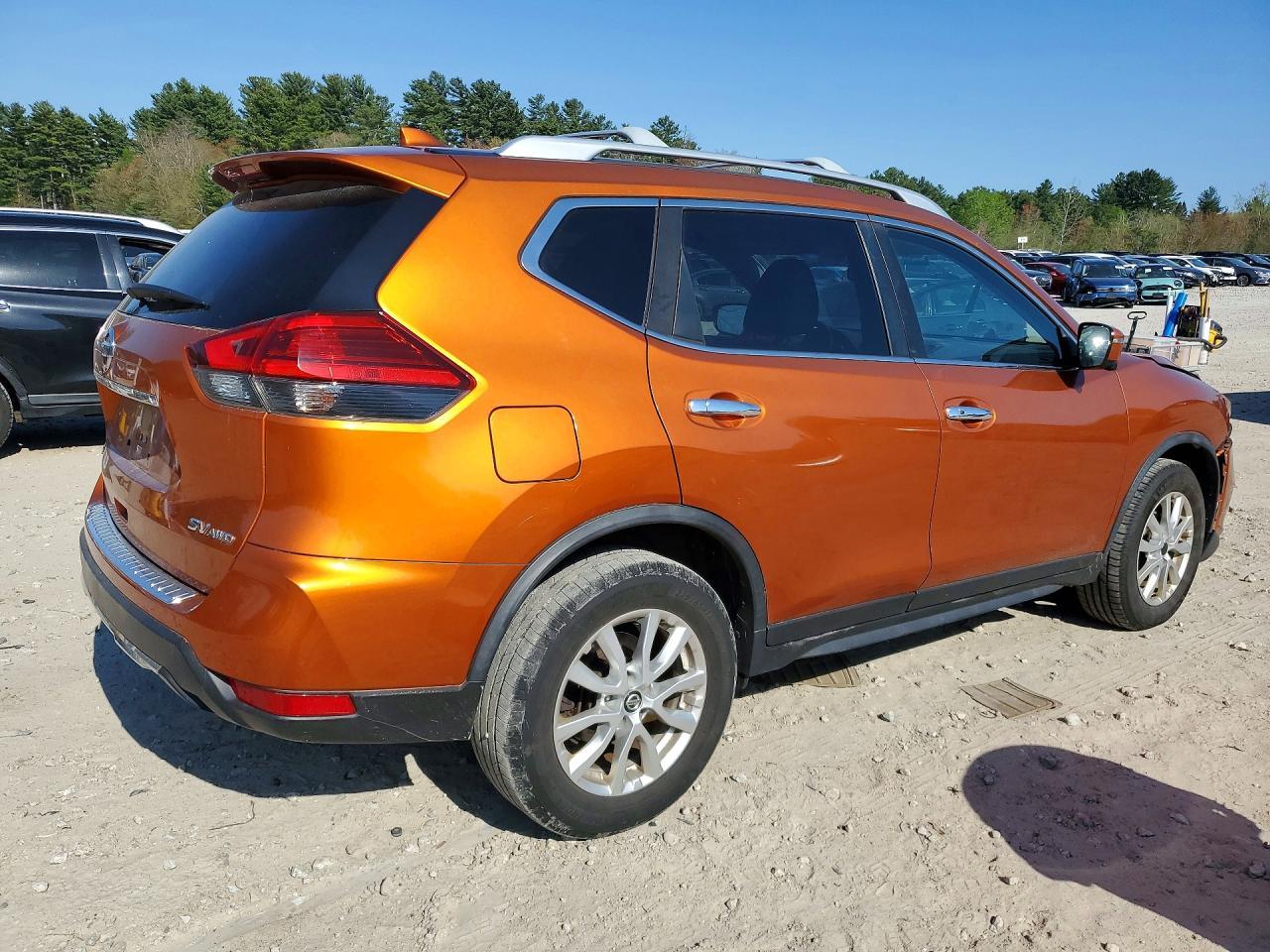 2017 NISSAN ROGUE