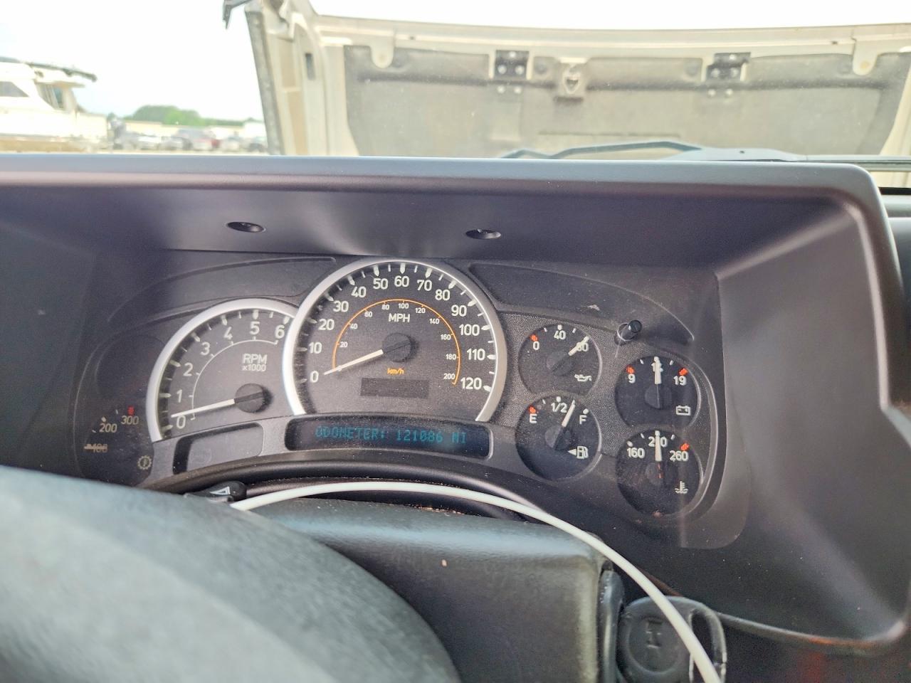 2005 HUMMER H2