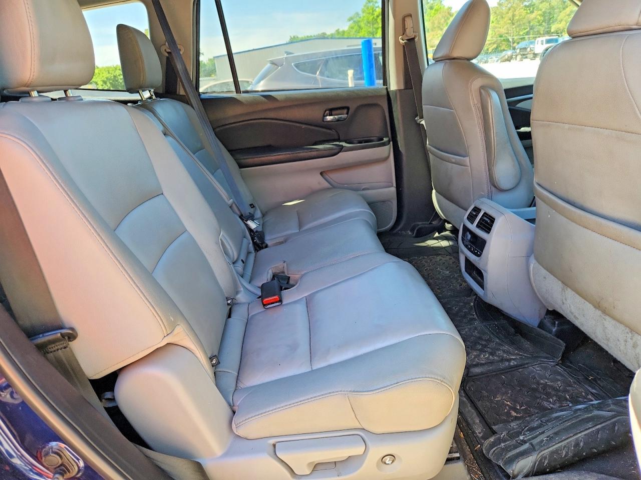 2017 HONDA PILOT