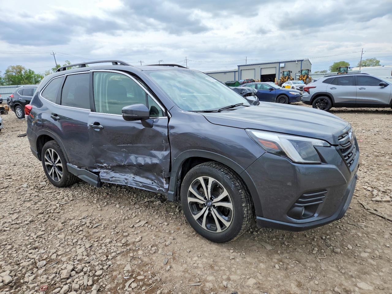 2024 SUBARU FORESTER