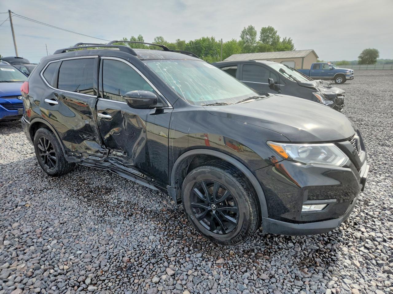 2018 NISSAN ROGUE