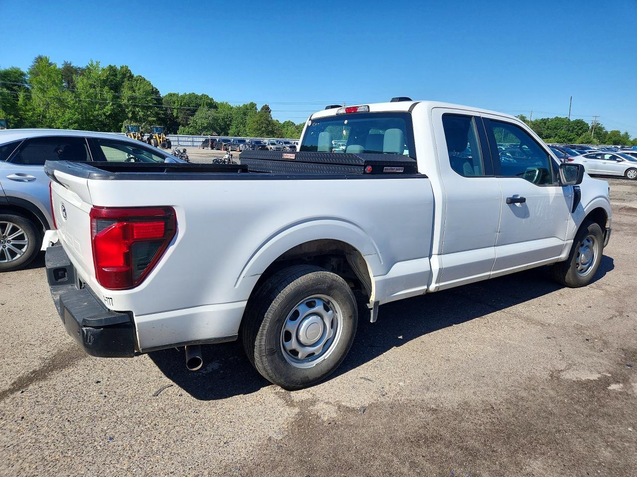 2024 FORD F-150 Lightning