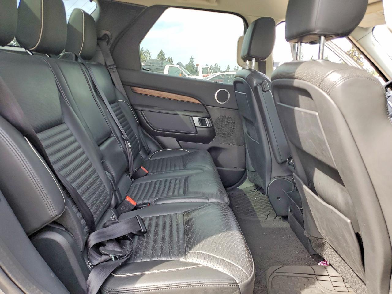 2017 LAND ROVER Discovery