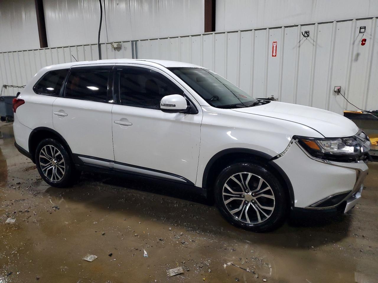 2016 MITSUBISHI outlander