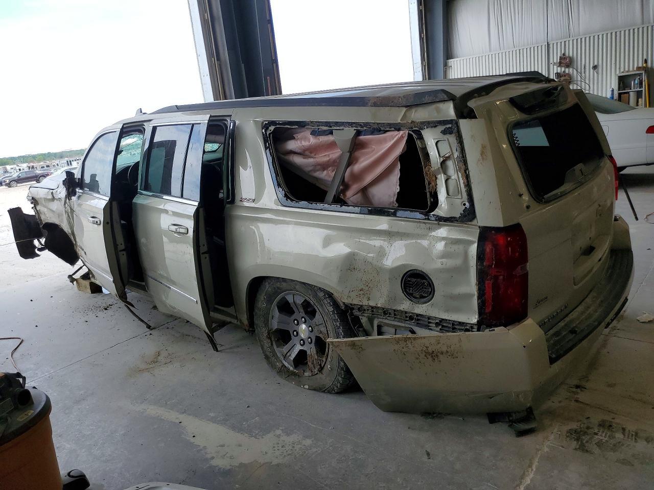 2015 CHEVROLET Suburban