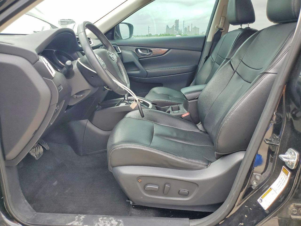 2015 NISSAN ROGUE