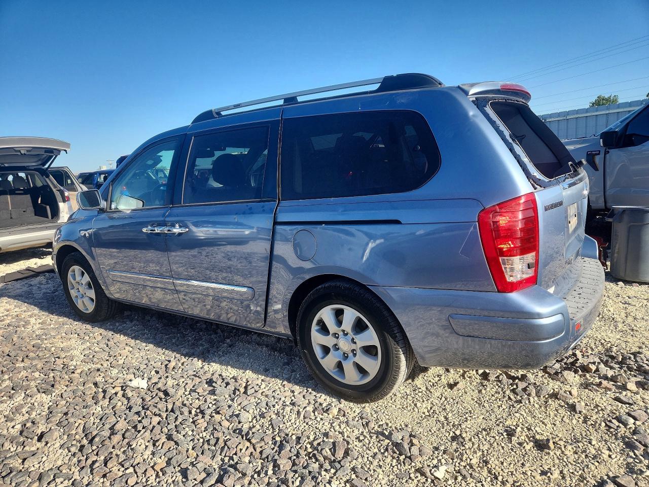 2007 HYUNDAI Entourage