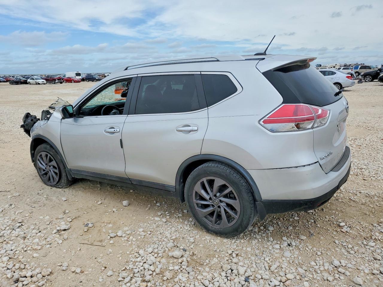2016 NISSAN ROGUE