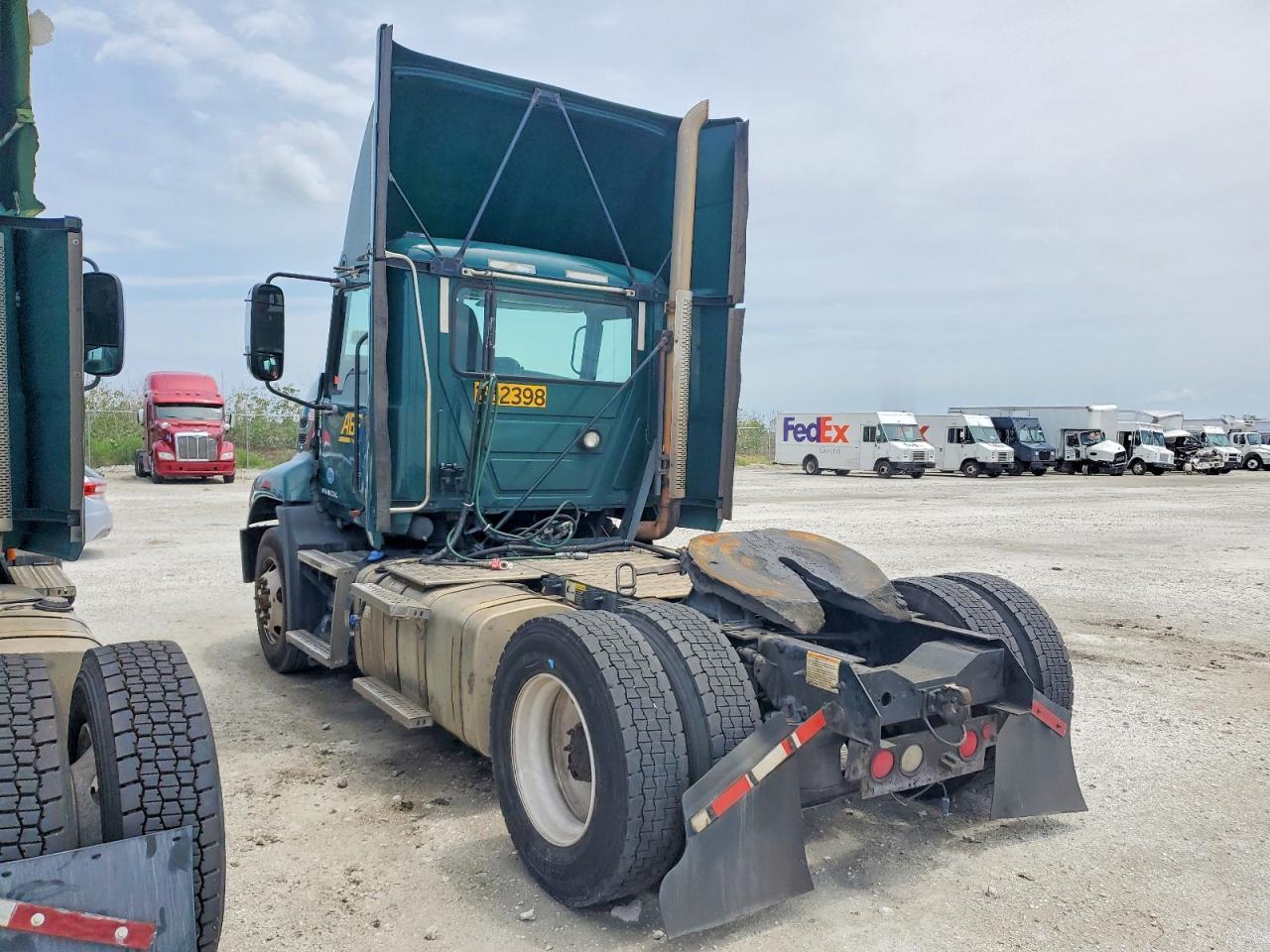 2017 MACK 600 Rd600