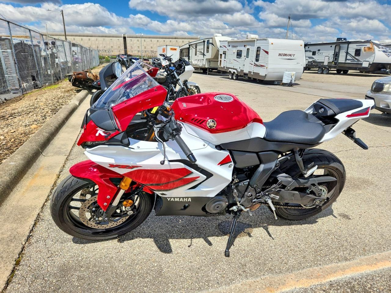 2026 YAMAHA Yzf690