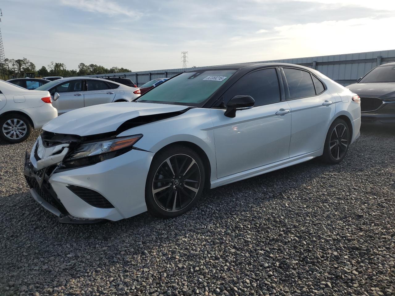 2018 TOYOTA CAMRY