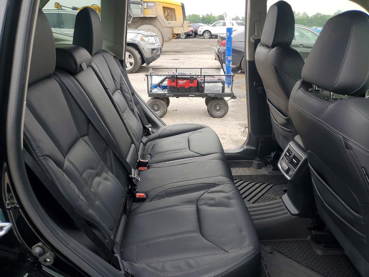 2023 SUBARU FORESTER
