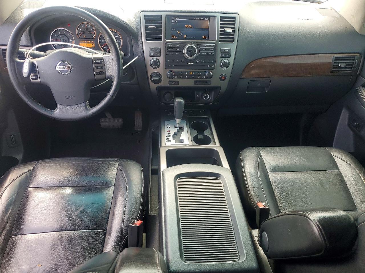2010 NISSAN Armada