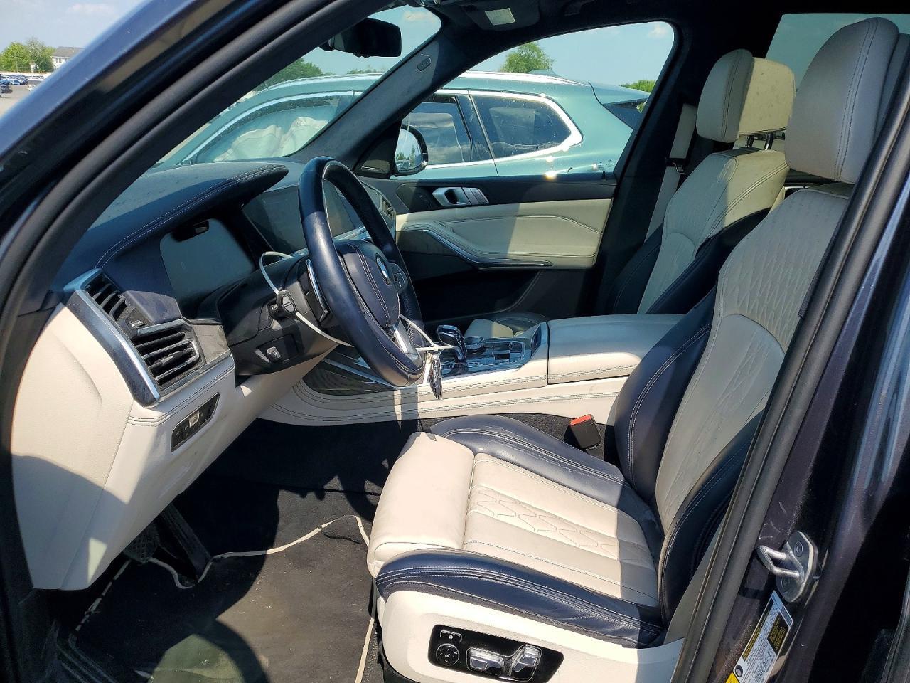 2019 BMW X7