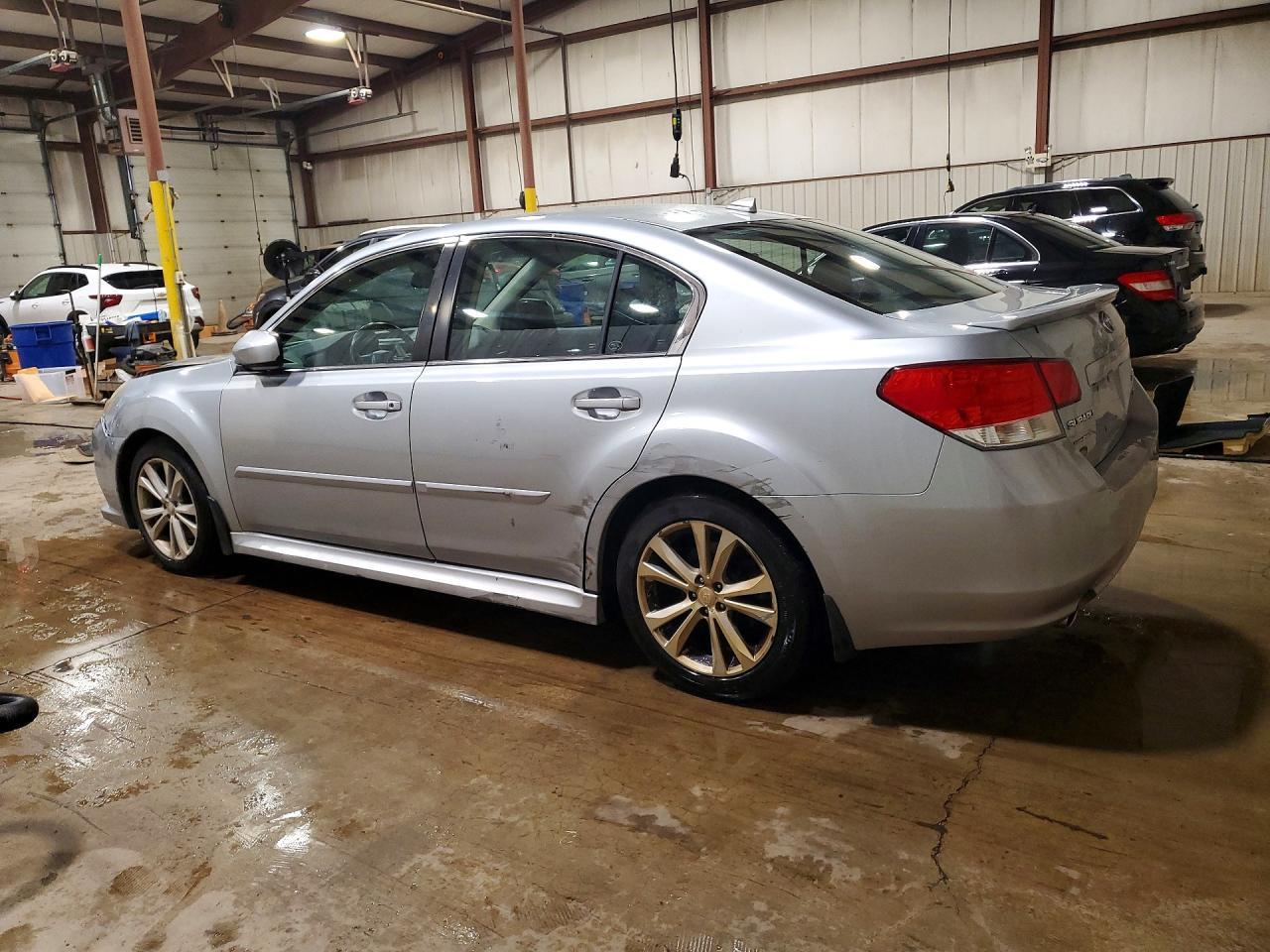 2013 SUBARU Legacy