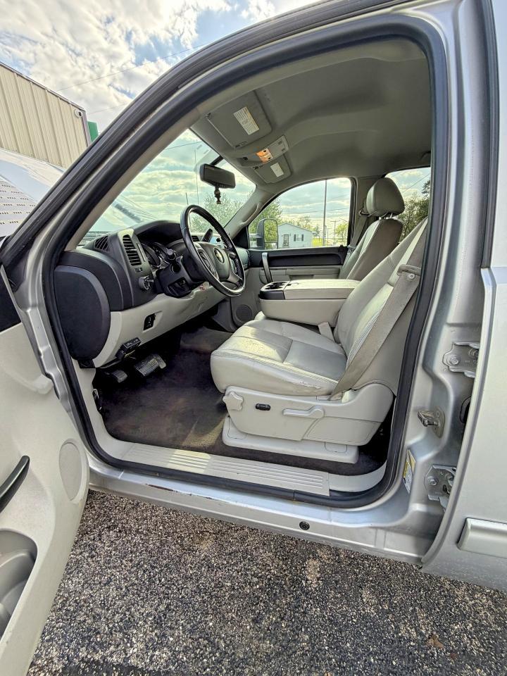 2011 CHEVROLET Silverado 3500