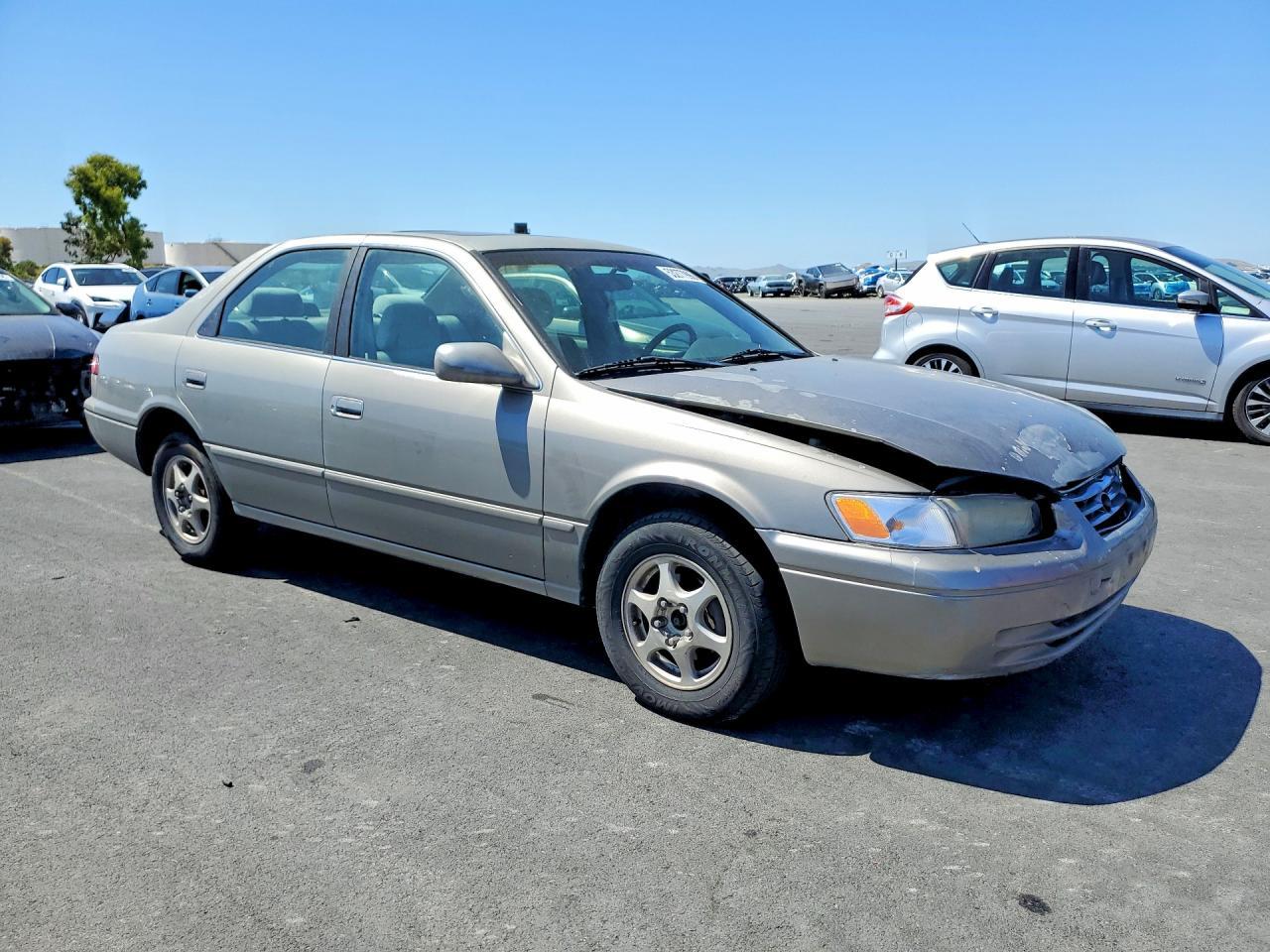 1998 TOYOTA CAMRY