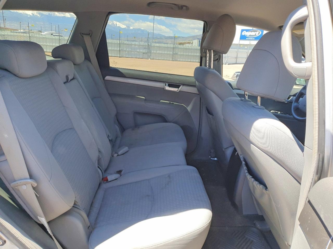 2009 KIA Borrego