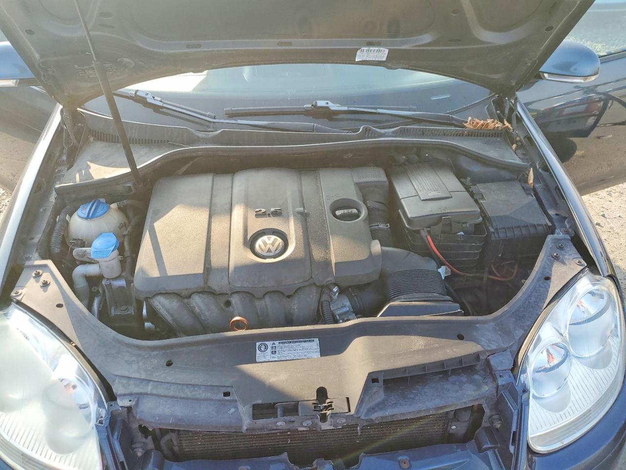 2010 VOLKSWAGEN JETTA