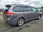 2011 TOYOTA SIENNA