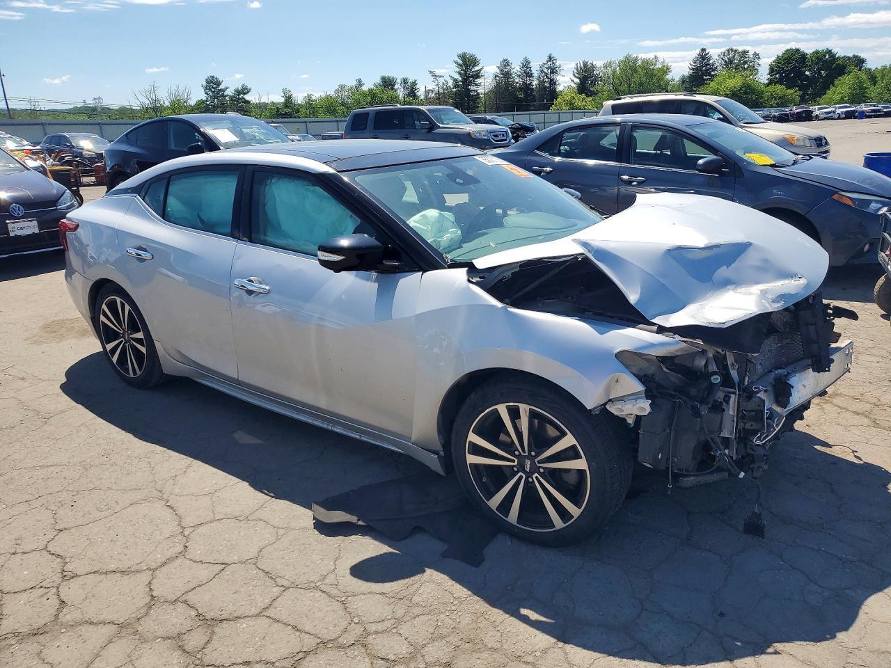 2017 NISSAN Maxima