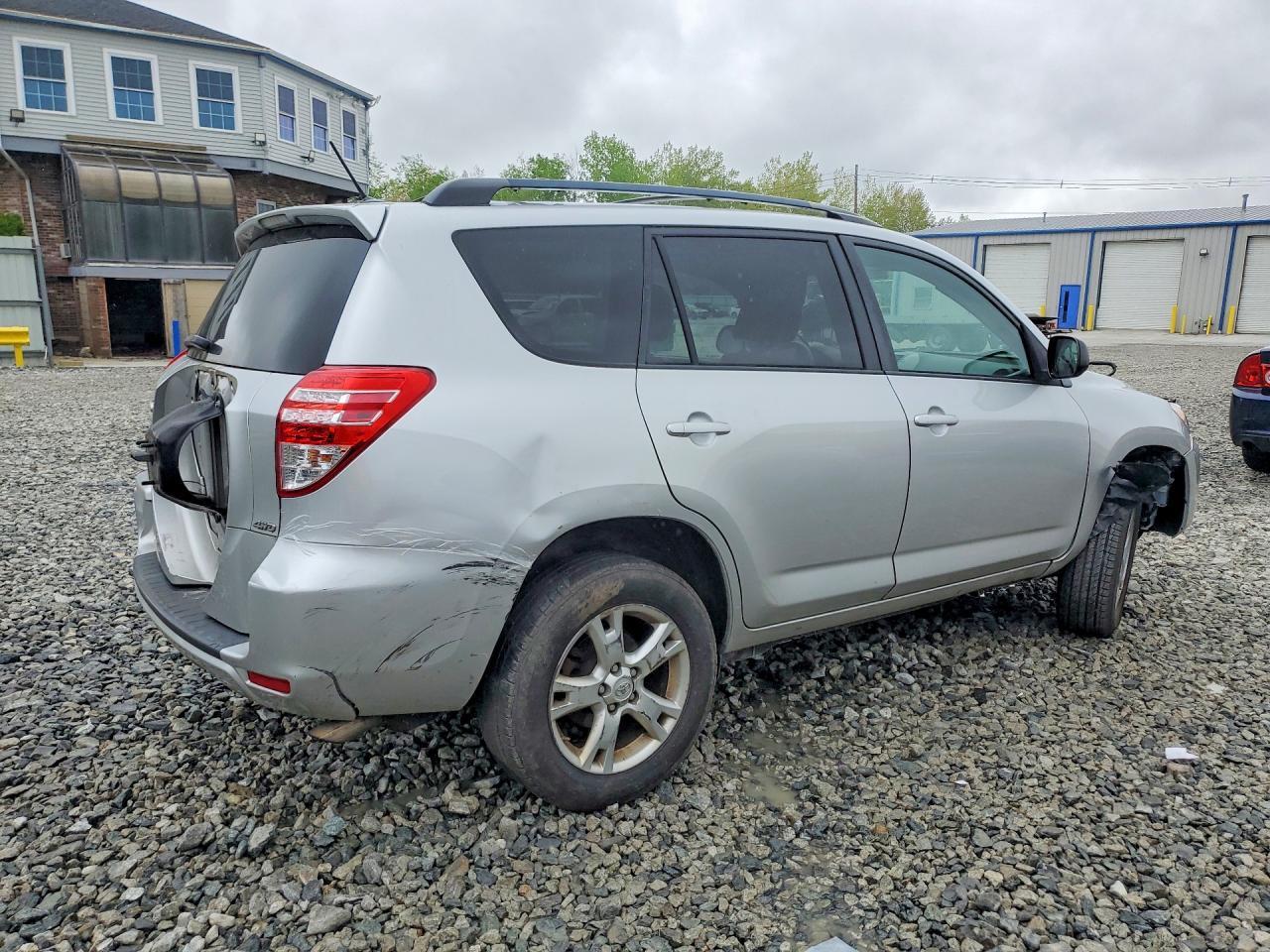 2011 TOYOTA RAV4