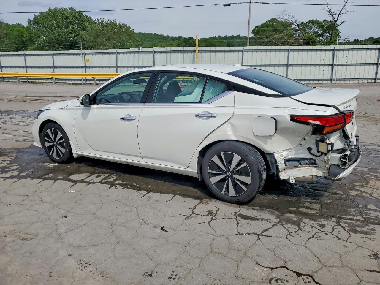 2022 NISSAN ALTIMA
